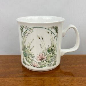 Vintage Grosvenor Silverwood fine bone china mug by Stiles Bayley England